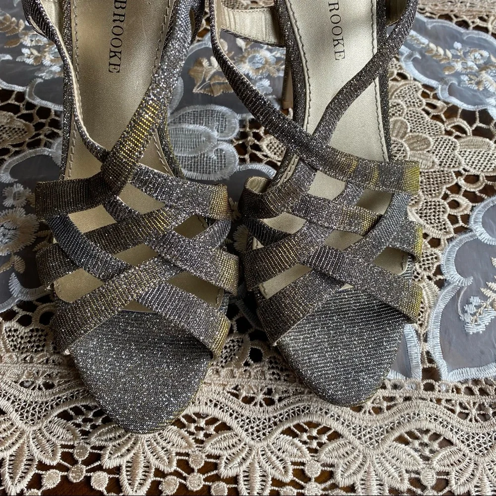 Audrey Brooke High heel metallic gold sandals NWOB